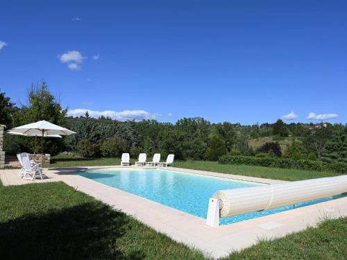 Restful Villa in Largenti re with Swimming Pool