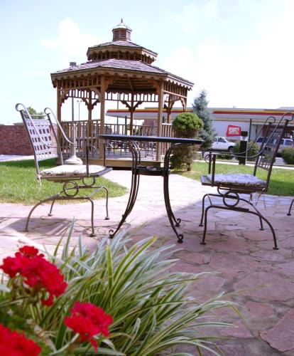 View, Country Hearth Inn & Suites Edwardsville St. Louis in Edwardsville (IL)