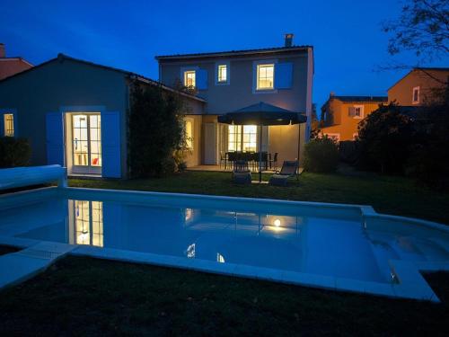 Luxury Provencal villa with AC, in charming Luberon region