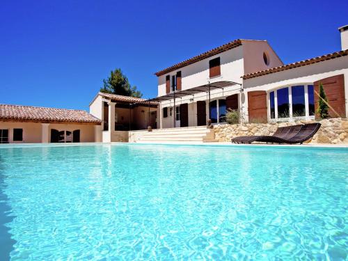 Luxury villa in Provence with a private pool