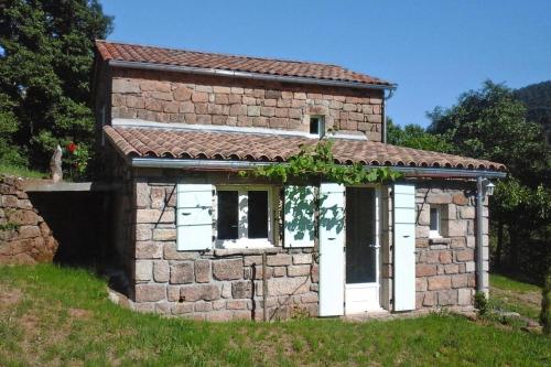 Charming stone house with shared pool, Chambonas