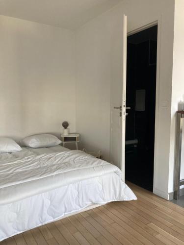Cozy bright studio - Montmartre - image 14