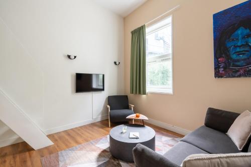 Short Stay Group Harbour Loft Studios - main image