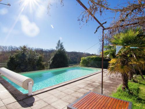 Warm Mansion with Swimming Pool in Sigoul s gîte à louer Les Planes