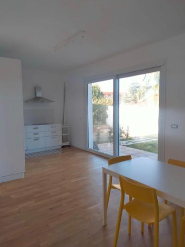 Apartment with Garden View