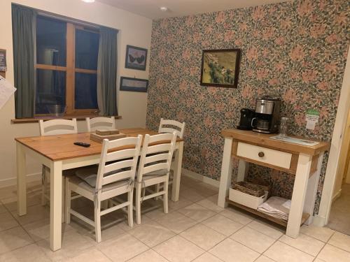 Drimnatorran Farm Lodge in Стронтіан
