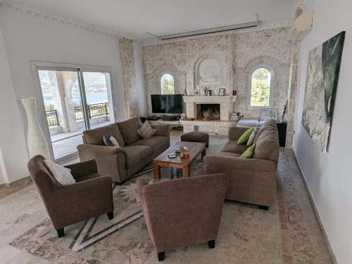 Villa Limni in Limni Vouliagmenis
