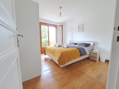 L'écureuil parisien Maison de charme avec jardin proche Paris (L'ecureuil parisien Maison de charme avec jardin proche Paris) in Cormeilles-en-Parisis