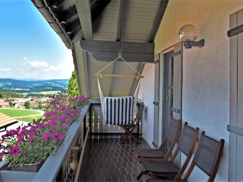 Beautiful apartment in the Bavarian Forest with balcony and whirlpool tub