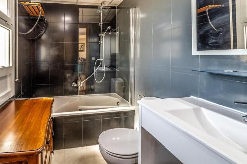 Sant Genis 192 Ático con terraza y vistas Sant Genis 192 Ático con terraza y vistas