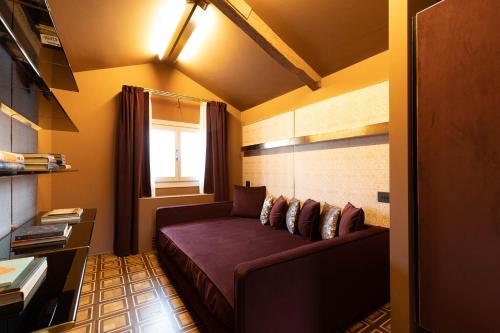 Dimora San Trovaso Stylish Four-Bedroom House in Venice - image 4