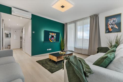 LAM City Jungle - SKY VIEW 21 FLOOR, Bratislava