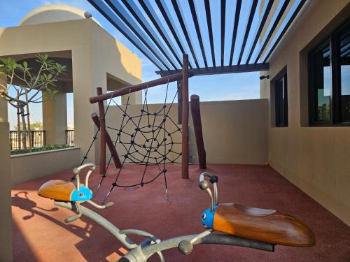 สนามเด็กเล่น, Vacay Lettings 2 Bed Retreat near Burj Al Arab near ซูค มาดินัต จูไมราห์