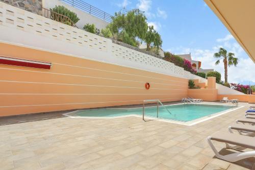 OCEAN ROCK Apartment, HEATED POOL, Wi Fi, Smart TV