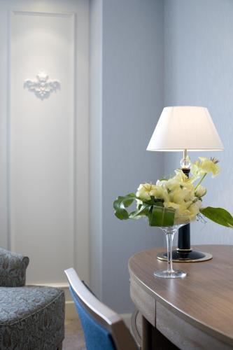 Short Stay - Check-in 18:00 / Check-out 12:00 - Executive Room - Non-Smoking 