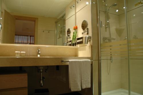 Washington Parquesol Suites & Hotel - image 5