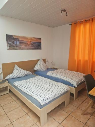 200qm Work and Stay 4 Schlafzimmer jedes Zimmer mit eigenem Badezimmer, Neu Modernisiert in 埃施韋勒