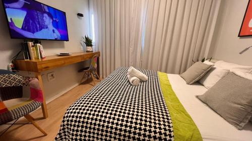 Small Double or Twin Room image 6