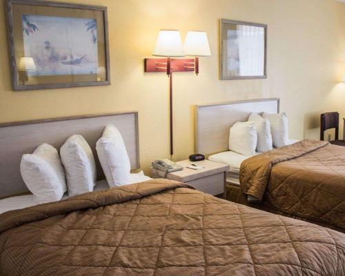 Quality Inn & Suites St Augustine Beach Area