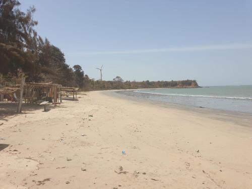 Simple Life on Baobab Beach, Tanji (foto 6)