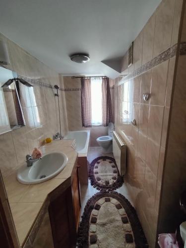 Triple Room with Shared Bathroom and Balcony