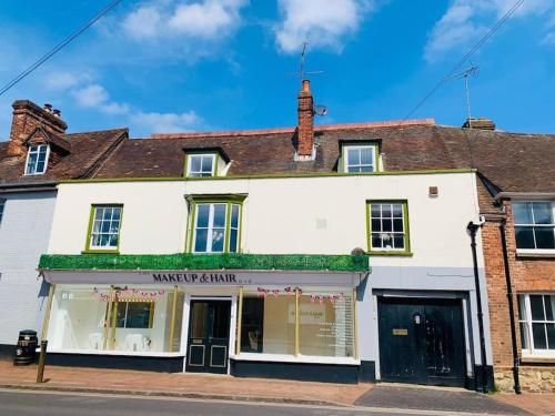 4 Bed 17th century Coach House