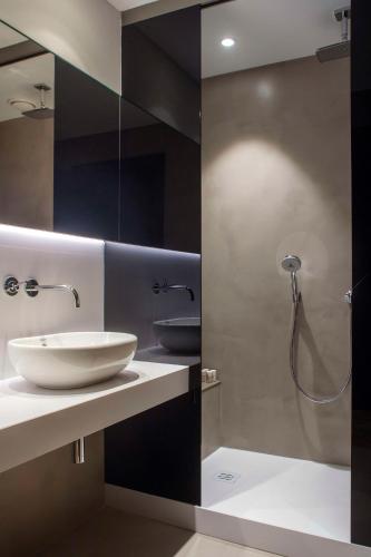 Alexandra Barcelona Hotel Curio Collection by Hilton - image 7