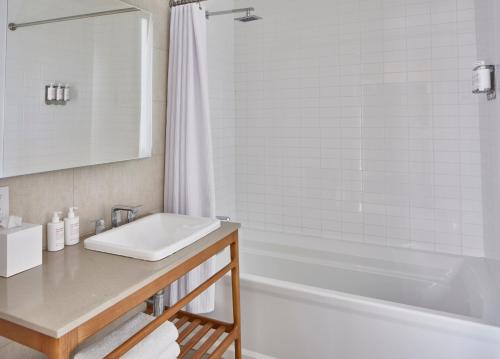 Loft, Guest room, 2 Queen