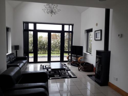 Pohled zvenku, Claddaghaduff 371 Omey Lodge in Cleggan