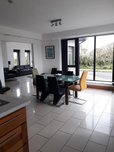 Pohled zvenku, Claddaghaduff 371 Omey Lodge in Cleggan