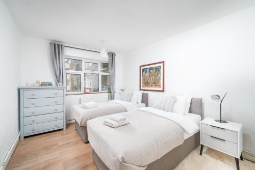 Chic and Stylish flat In London - sleeps 5