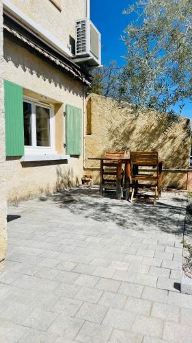 balkon/terras, «&nbsp;La Cigale&nbsp;» in Peyruis