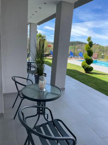 Kilátás, Villa Dimo Topal in Racha