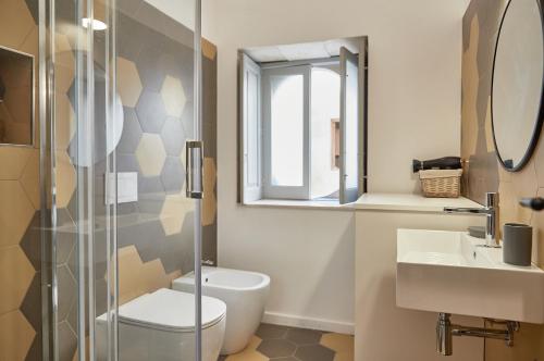 One-Bedroom Apartment image 10