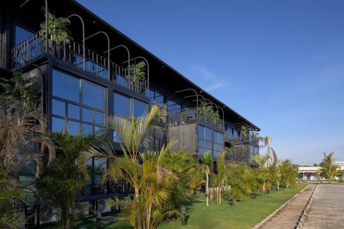 Cargo88 Hotel - Tap to explore photos