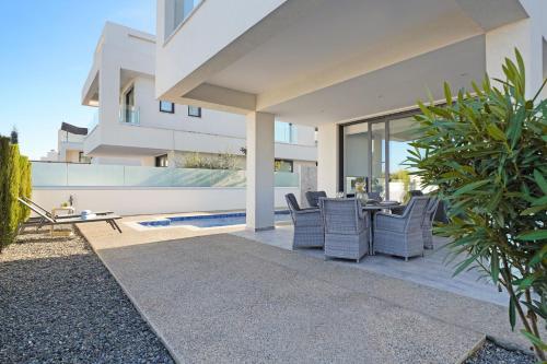 Viesnīcas āriene, Villa Theresa in Paralimni