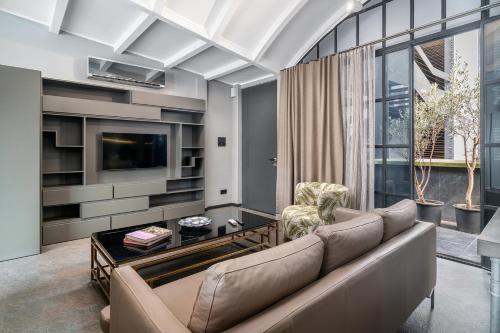 RA Apartments - image 11