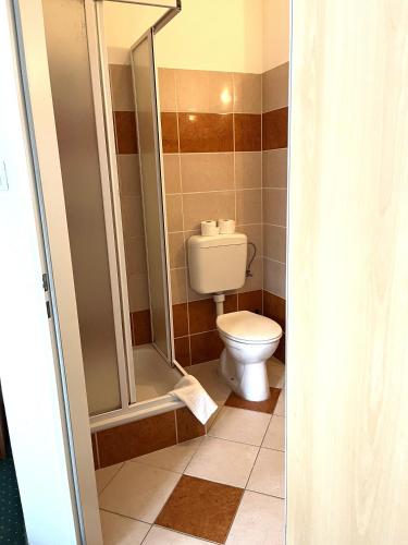Broadway City Guesthouse - image 12