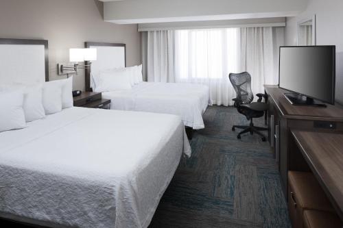 Hampton Inn St Louis- at the Arch - image 14