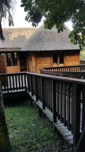 Tranquil bush cabin in Sodwana Bay Lodge Resort