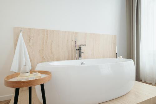 Prague Days - Spacious Apartment with Balcony near Wenceslas Square - image 10