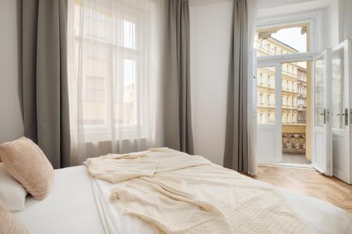 Two bedroom apartment near park in Vinohrady by Prague Days, Прага (фото 2)