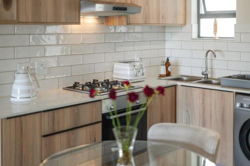 Blouberg Coastal Hideout, Luxury Apartment with a Braai and Parking