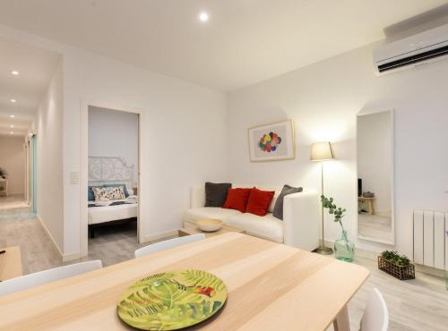 Pere Serafi 2 bedroom apartment - image 11
