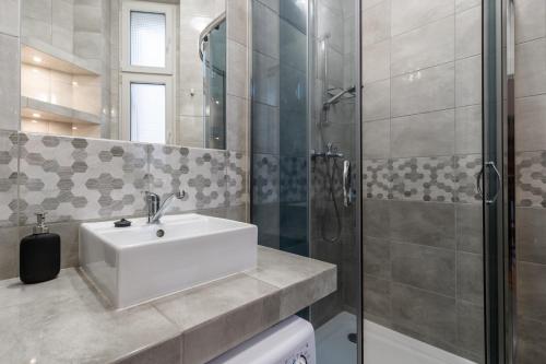 Teatralna - Rynek, Spodek - 2 room apartment with balcony - self-in - coffee and tea - FV, Katowice (photo 3)