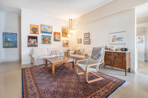 Family Apt in Glyfada-Kyprou