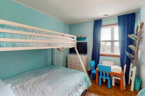 Tree House 38 Tree House 38