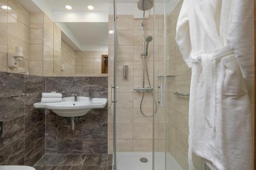 Superior Double Room image 3