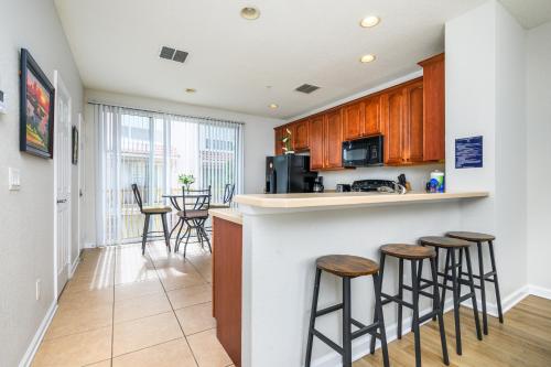 New Listing, Beautiful Townhome, Vista Cay - 4023 in Orlando, USA
