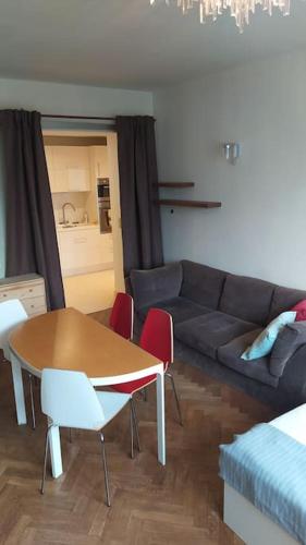 Spacious modern 3 bedroom aparment, Prague (photo 5)